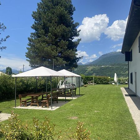 Fronte LagoResidencegarden, Moderno Appartamento カルチェラーニカ・アル・ラーゴ エクステリア 写真
